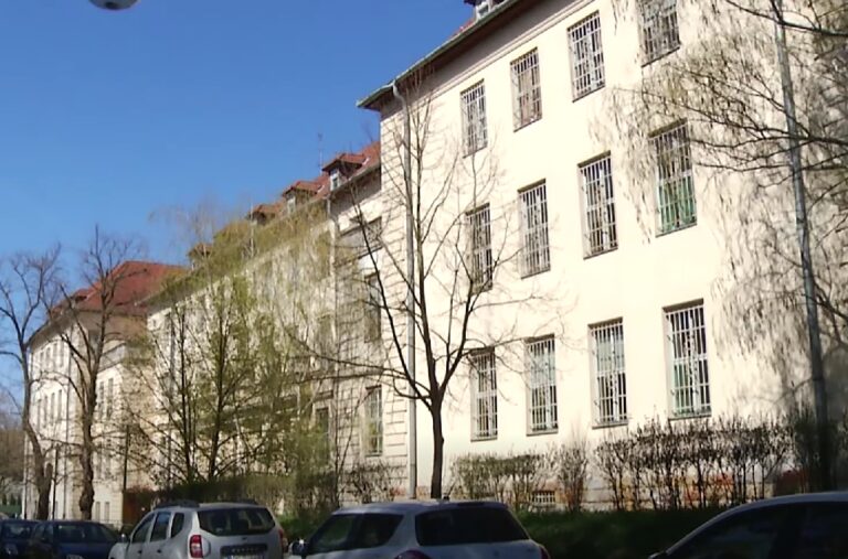 Új szakemberek, korszerű gépek a városi kórházban